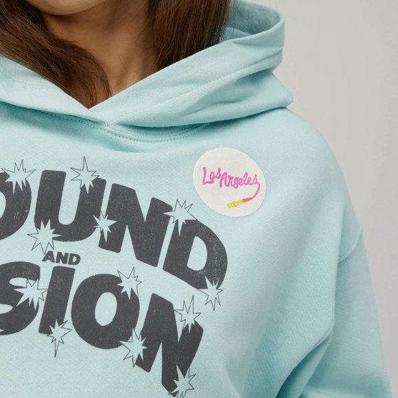 NWT Daydreamer SOUND AND VISION POCKET HOODIE Graphic Sweatshirt M - Picture 2 of 4